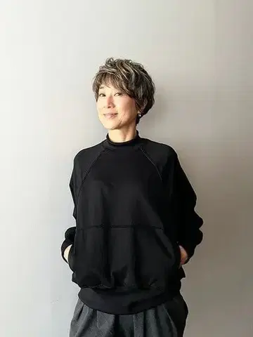 yunahica 유나히카 블랙 트레이닝복