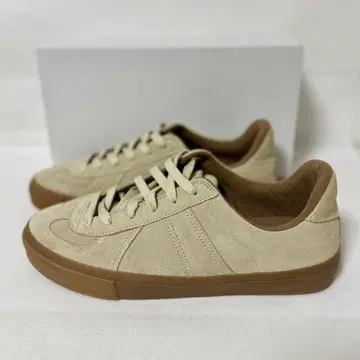 REPRODUCTION OF FOUND 밀리터리 트레이닝복 스니커즈