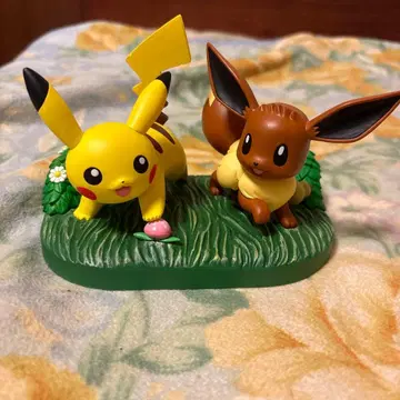 피카츄 이브이 피규어