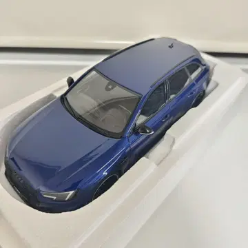 GT 스피릿 1/18 ABT RS4 아반트 아우디 B9