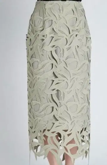 CELFORD 스왈로 레이스 스커트 (베이지 / 34 사이즈)