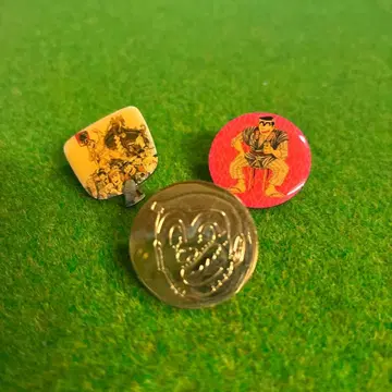 빈티지 코치카메 료츠 칸키치 핀 배지