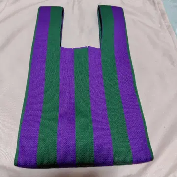 시빌라의 니트 소재 토트백