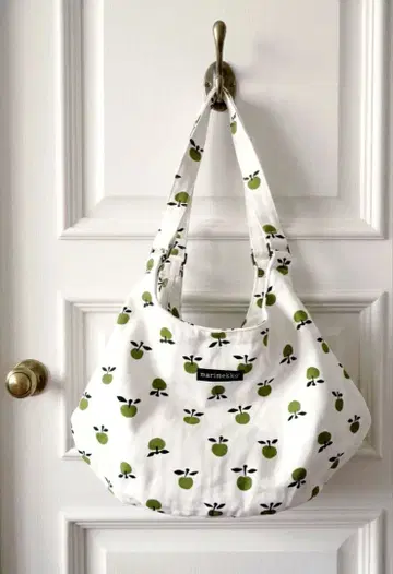 marimekko 마리메꼬 파랑 사과 패턴 토트백 OMENA