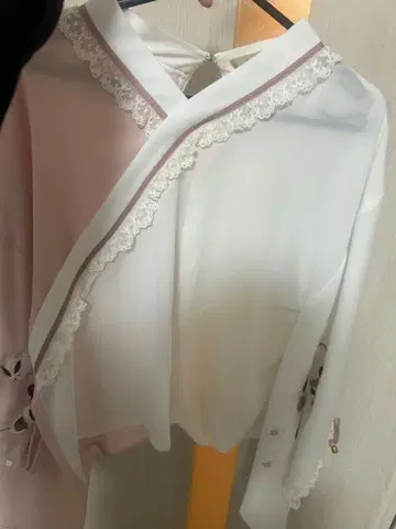 Amavel 토끼딸기 화과자 블라우스