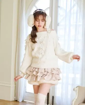 LIZLISA 오프숄더 페더 니트탑