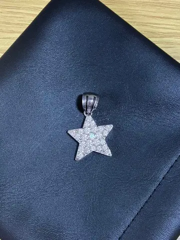 저스틴 데이비스 별 모양 펜던트 VIVASUPER STAR