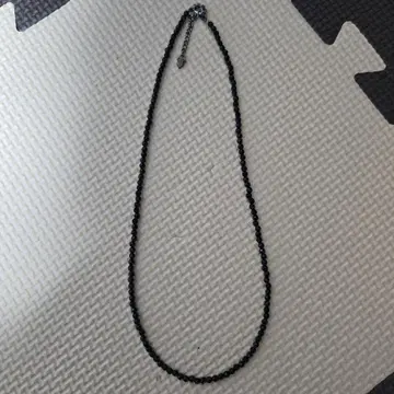 아르테미스 클래식 블랙 스피넬 목걸이