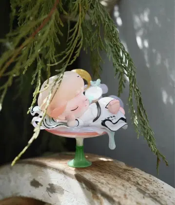 DIMOO Stories in the Cup 시리즈 시크릿