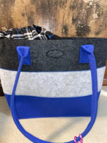 미사용 새상품 카모밀라 camomilla 토트백 보더 펠트 원단