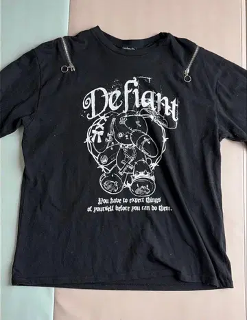 리아마틴 블랙 T셔츠 토끼 지뢰계