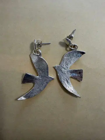 세실 에 장느 라 콜롱브(비둘기) 롱 귀걸이 실버