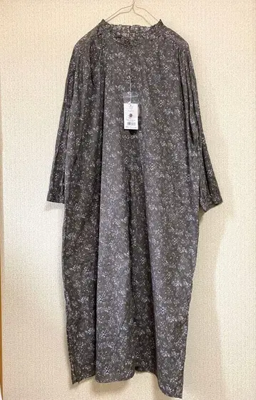 미사용 새상품 페이지원 꽃무늬 코튼 얇은 소재 셔츠 원피스 셔츠 원피스