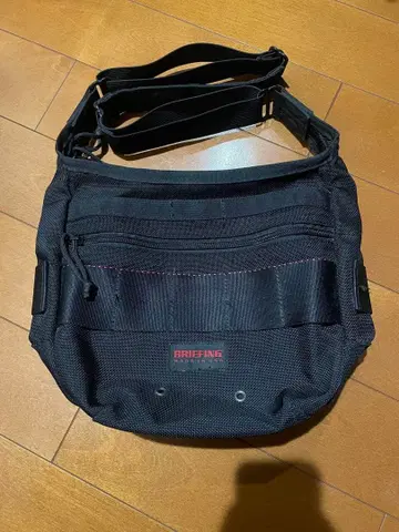 BRIEFING 브리핑 데이트리퍼 S 숄더백 구제 의류