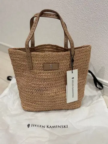 헬렌 카민스키 택 포함 새상품 라피아 소재의 토트백 내추럴