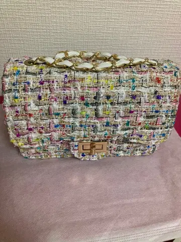 미사용 새상품 트위드 체인백 화이트 컬러와 멀티 컬러 포함 2way 가능