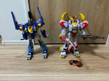 토미카 키즈나 합체 어스그라나, 이글샤크, 갓레오치타