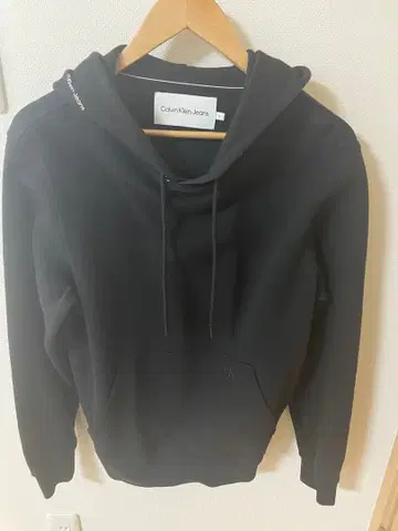 캘빈클라인 CALVIN KLEIN REPEAT LOGO 후드티