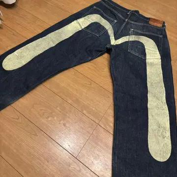 EVISU 에비수 대흑 화이트 No.2 lot.2001 34x35