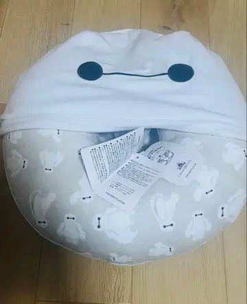 베이맥스 후드 부착 넥 필로우
