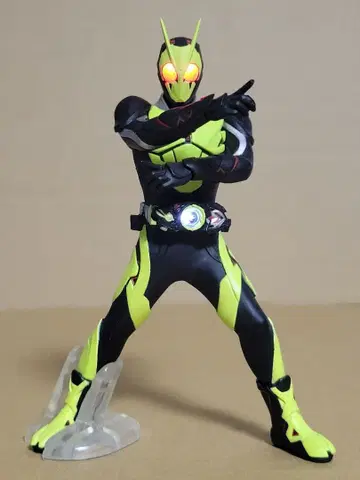 궁극의 루미너스 가면라이더 제로원