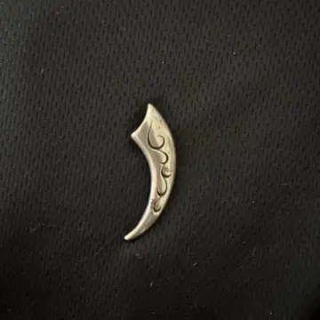 실버 크레센트형 펜던트