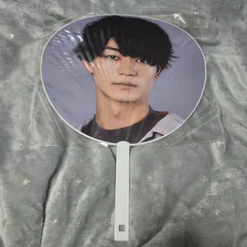 겐인와 지분니 아루 겐지부 요시자와 카나메 부채