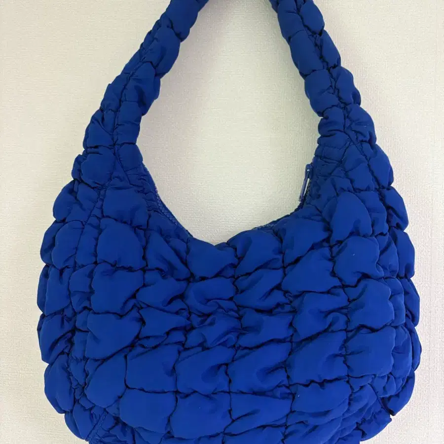 Cos High Shine Shoulder Bag (Navy) Mini on Bunjang Global Site.