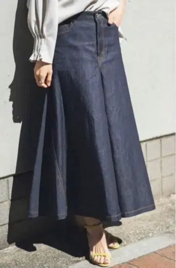 베르메이유 페예나 Vermeil par iena 데님 스커트 40