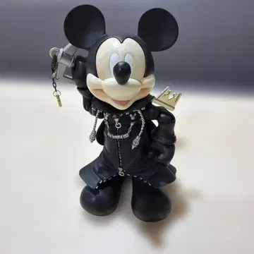 킹덤하츠 왕 피규어