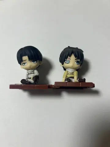 리바이 엘렌 미니 피규어 스와라세타이 진격의 거인전 청소ver