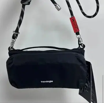 topologie 토폴로지 보틀 사코슈 숄더백 블랙