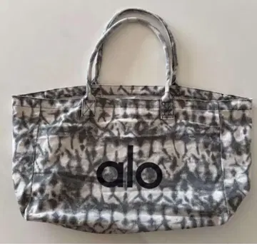 애로우요가 ALO Yoga 토트백 그레이