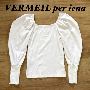 베르메이유 페예나 퍼프 슬리브 상의