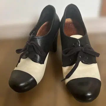 치에미하라 가죽 레이스업 슈즈 블랙/화이트 37 포멀