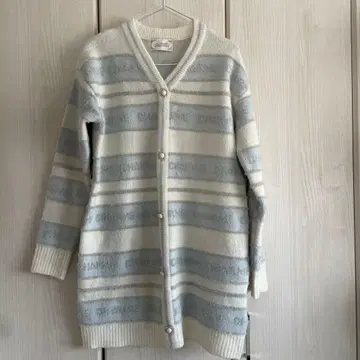 새상품급 미셸 마카롱 펄 버튼 니트 원피스