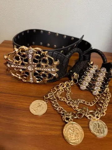 d.i.a 크로스 버클 단종 반짝이는 벨트 헤이세이 갸루 Y2K 레어