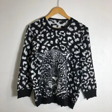 레오파드 무늬 빅 캣 니트 블랙 화이트