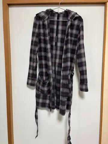 moonage devilment 체크 가운