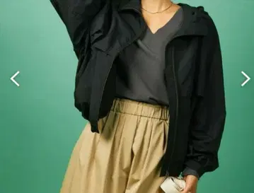 UNFILO 블랙 발수 윈드 브레이커