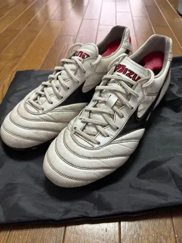 미즈노 축구화 일본제 화이트/블랙