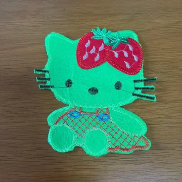 레어 헤이세이 레트로 헬로키티 와펜? 자수 산리오