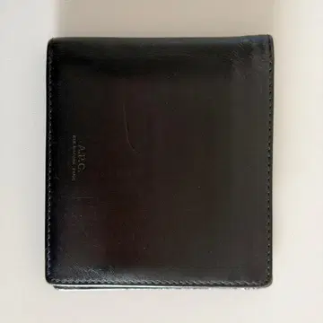 A.P.C. 블랙 가죽 이단 접이식 지갑