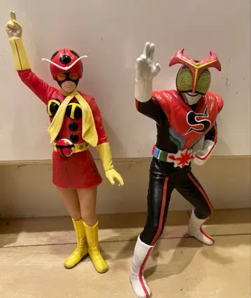 소프비혼 가면라이더 스트롱거, 전파인간 택클 2체 세트