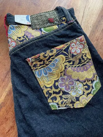 쿠라시키 공방 일본풍 패턴 자수 장식 다크 데님 팬츠 30