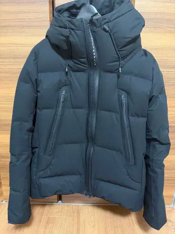 데상트 얼터레인 미즈사와 다운 마운테니어