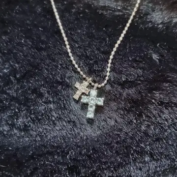 크로스 모티브 목걸이