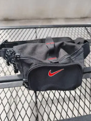 Nike 웨스트 파우치 바디백 y2k
