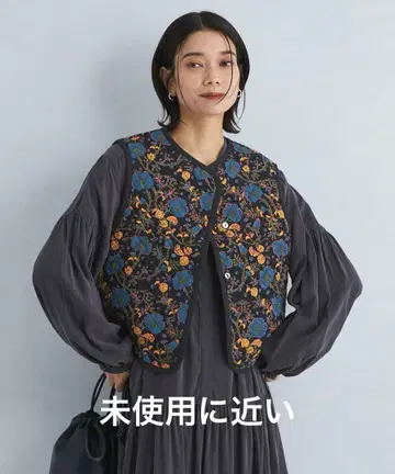 green label relaxing 플라워 프린트 베스트