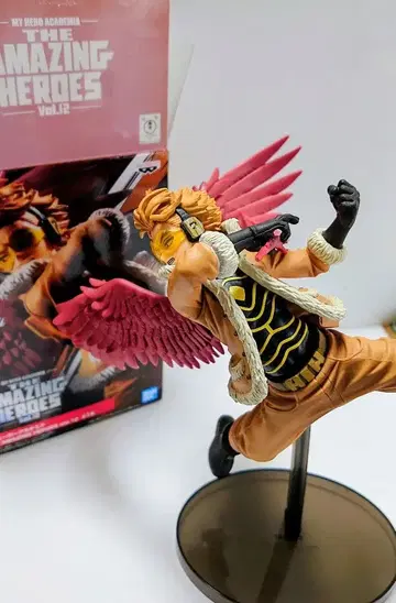 Amazing Heroes Vol.12 호크스 피규어 덤 포함